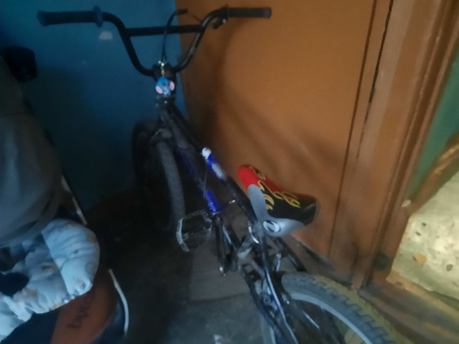 Продам bmx в почти в нормальном состоянии