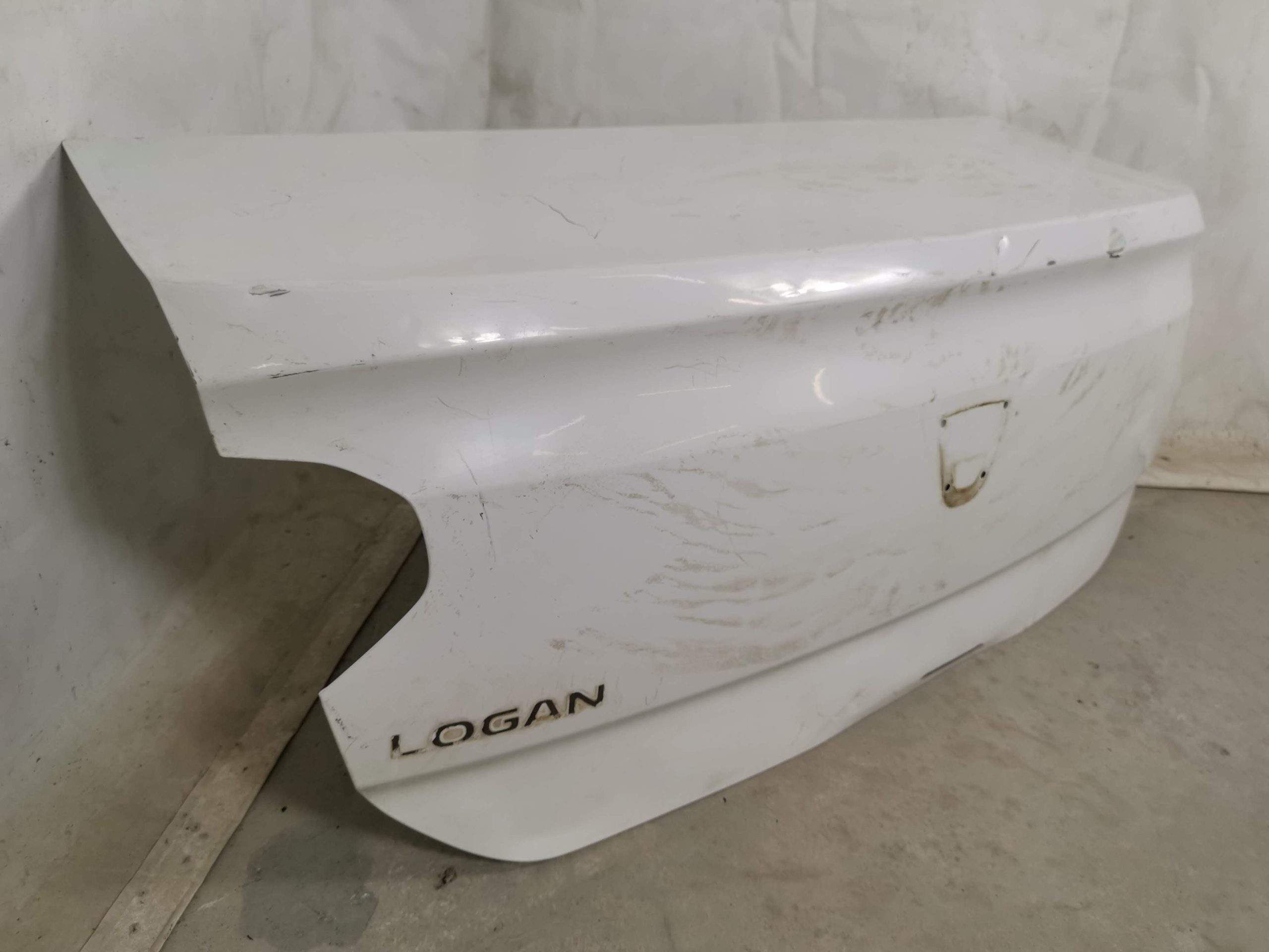 Капак на багажник Дачия Логан 3 [ - ] Оригинален Dacia Logan 3 [ - ] O