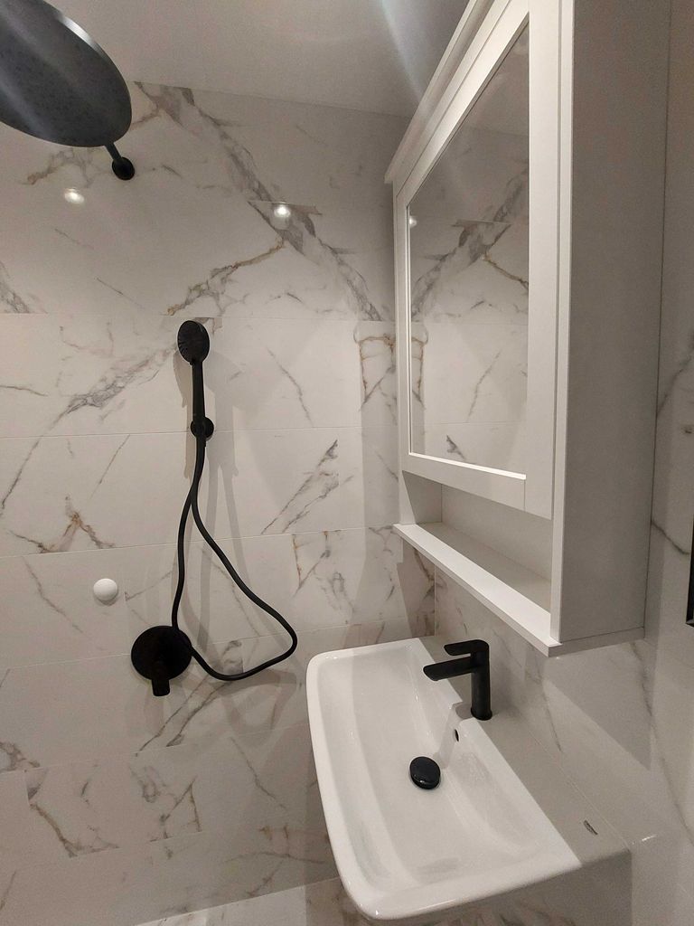 Дава се под наем Тристаен апартамент в Казанлък - 84 кв.м за 459 € - Снимка #11