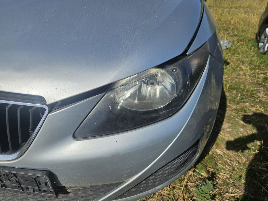 Far stanga seat ibiza 6j an 2010