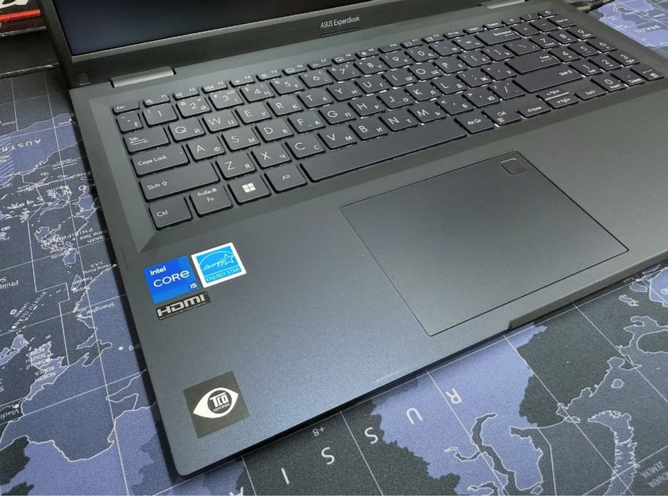 Asus Expertbook 15 - i5-1334U/8Gb/SSD256Gb