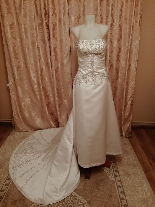 Rochie de mireasa Morii Lee marimea L
