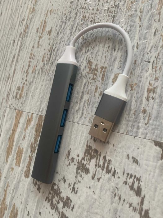 4-в-1 USB Хъб – Бърз трансфер и зареждане за Mac, Windows и други