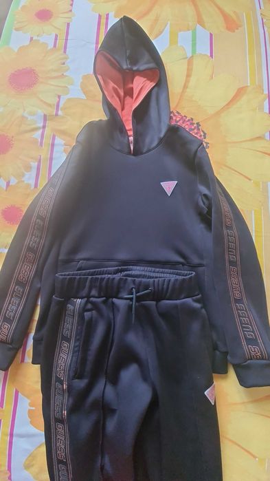 Спортен екип GUESS за момче год10