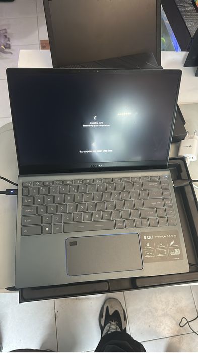 Laptop MSI Prestige 14 EVO i7-1185G7, 16GB, 1TB SSD, FHD