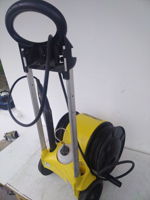 Професионална водоструйка KARCHER  K5. 000 M 2000W 13MPa
Мощност 2000W