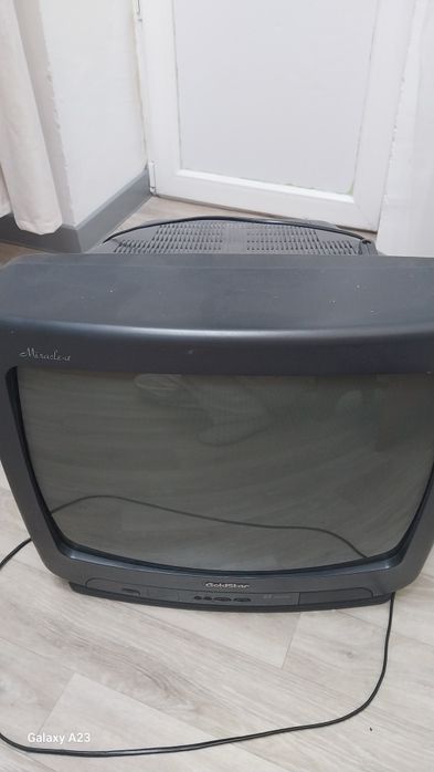 Продам рабочий телевизор старого образца