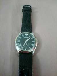 Часовник Armani с каишка от крокодилска кожа