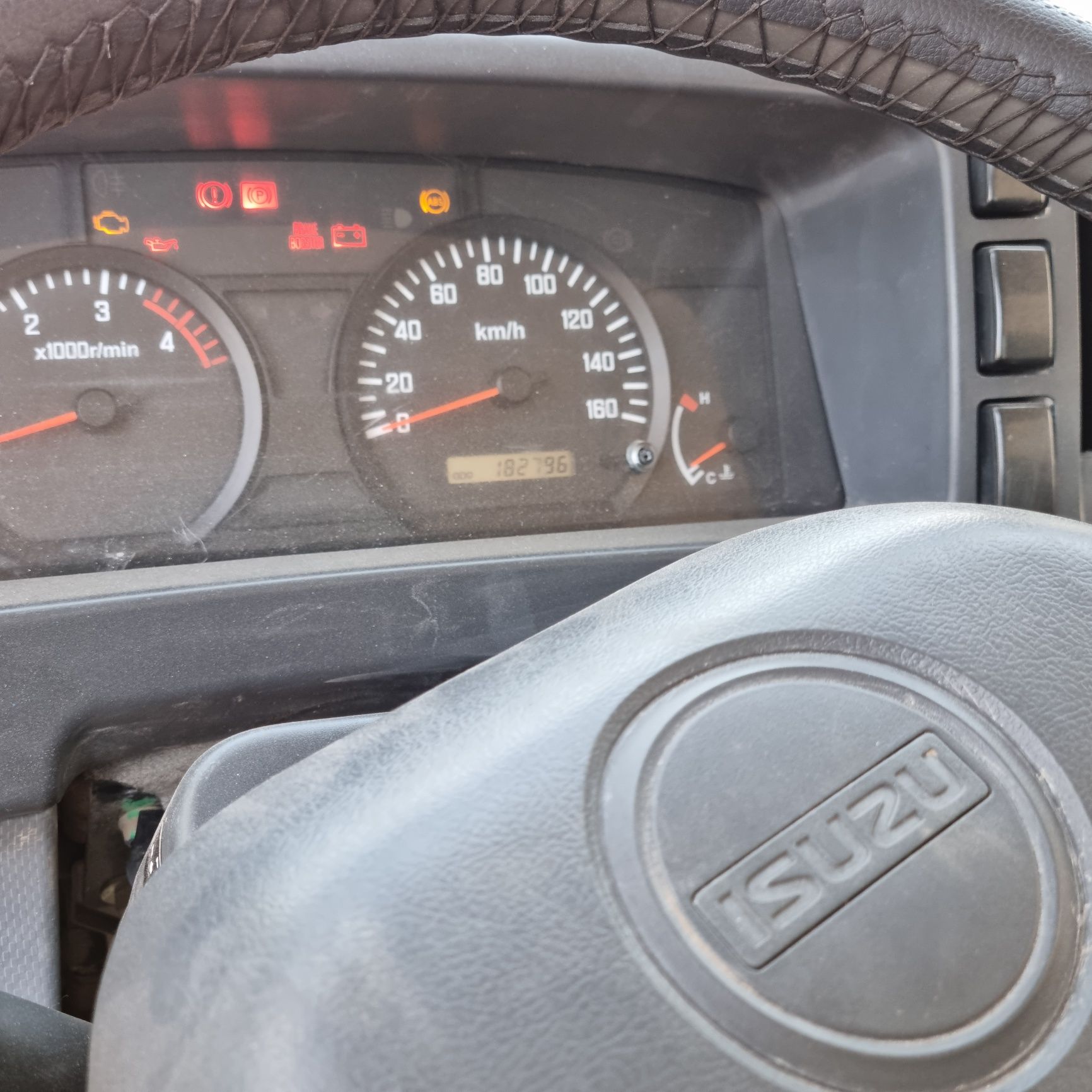 Isuzu 5tn senji 2014