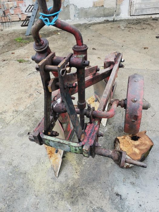 Плуг за трактор над 20к.с.