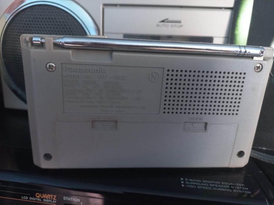 Radio Panasonic si Sony