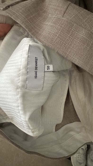 Costum Issac Dewhirst