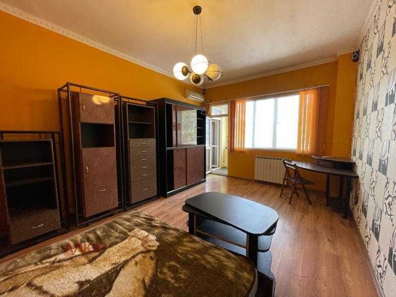 Дава се под наем Четиристаен апартамент в София, Център - 130 кв.м за 875 € - Снимка #10