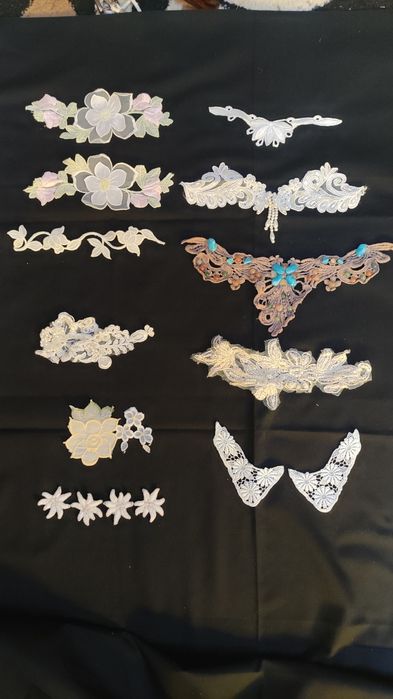 Broderii, 20 lei toate