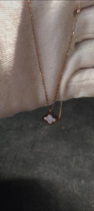 Set bijuterii aur roze