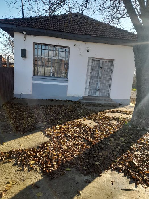 Magazin și bar de vinzare