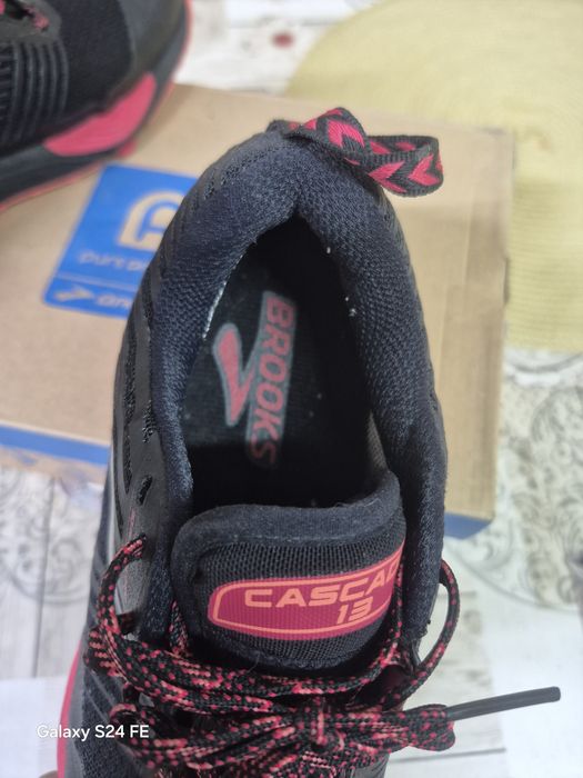 Adidasi noi Brooks Cascadia