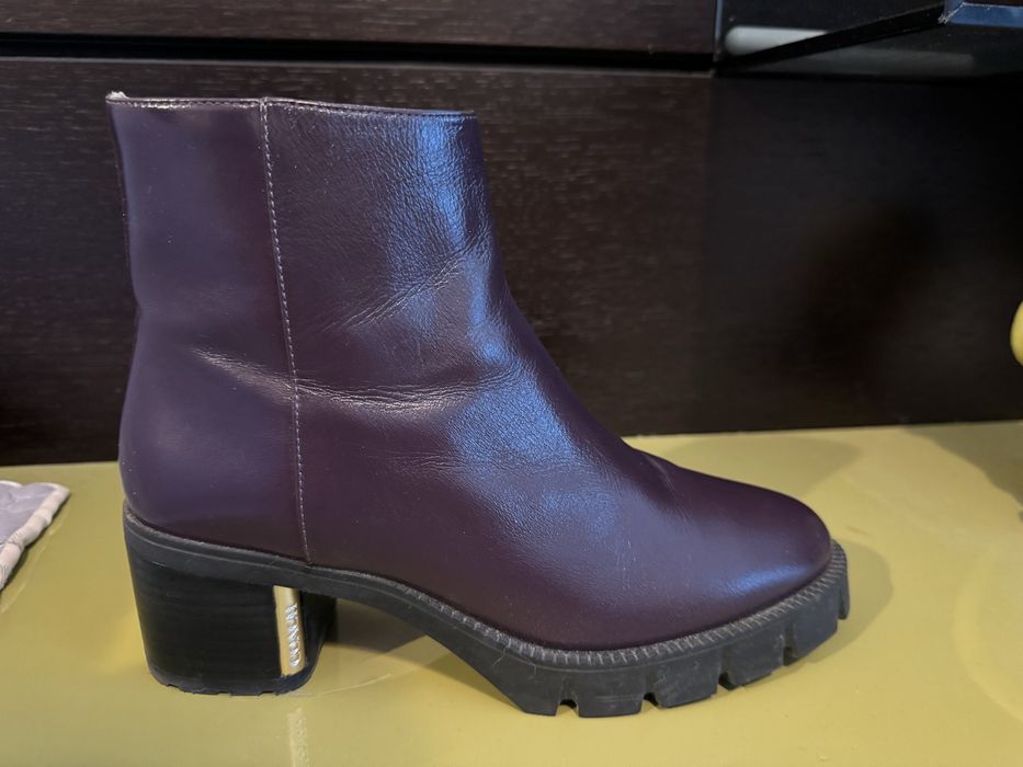 Продам сапоги осенние Coach