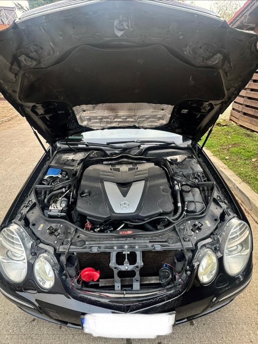 Mercedea E280 4matic e class