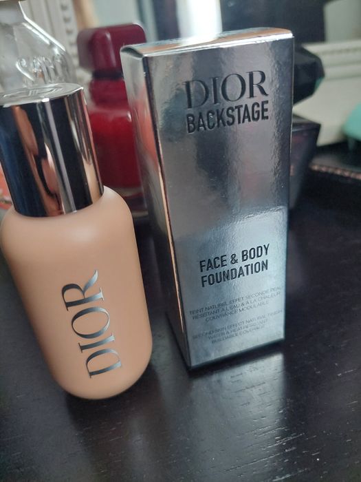 Fond de ten Dior Backstage 2.5N