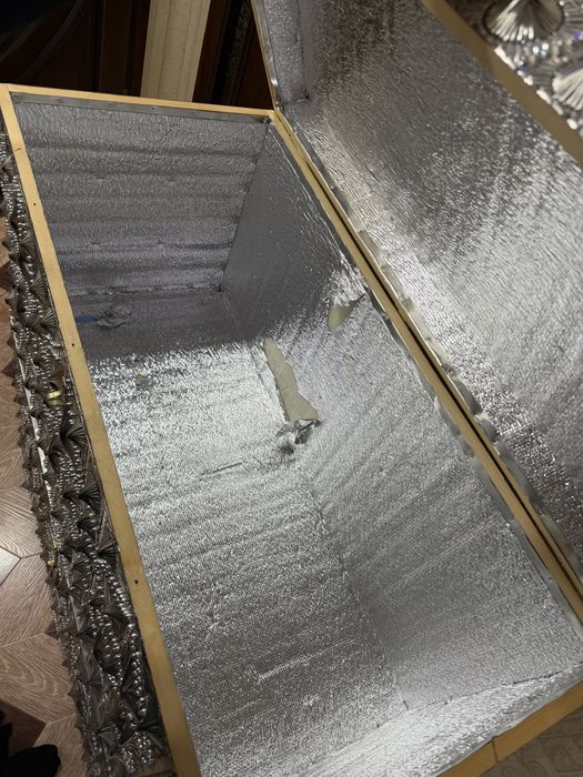 Сандик ручной работы состояние как новый