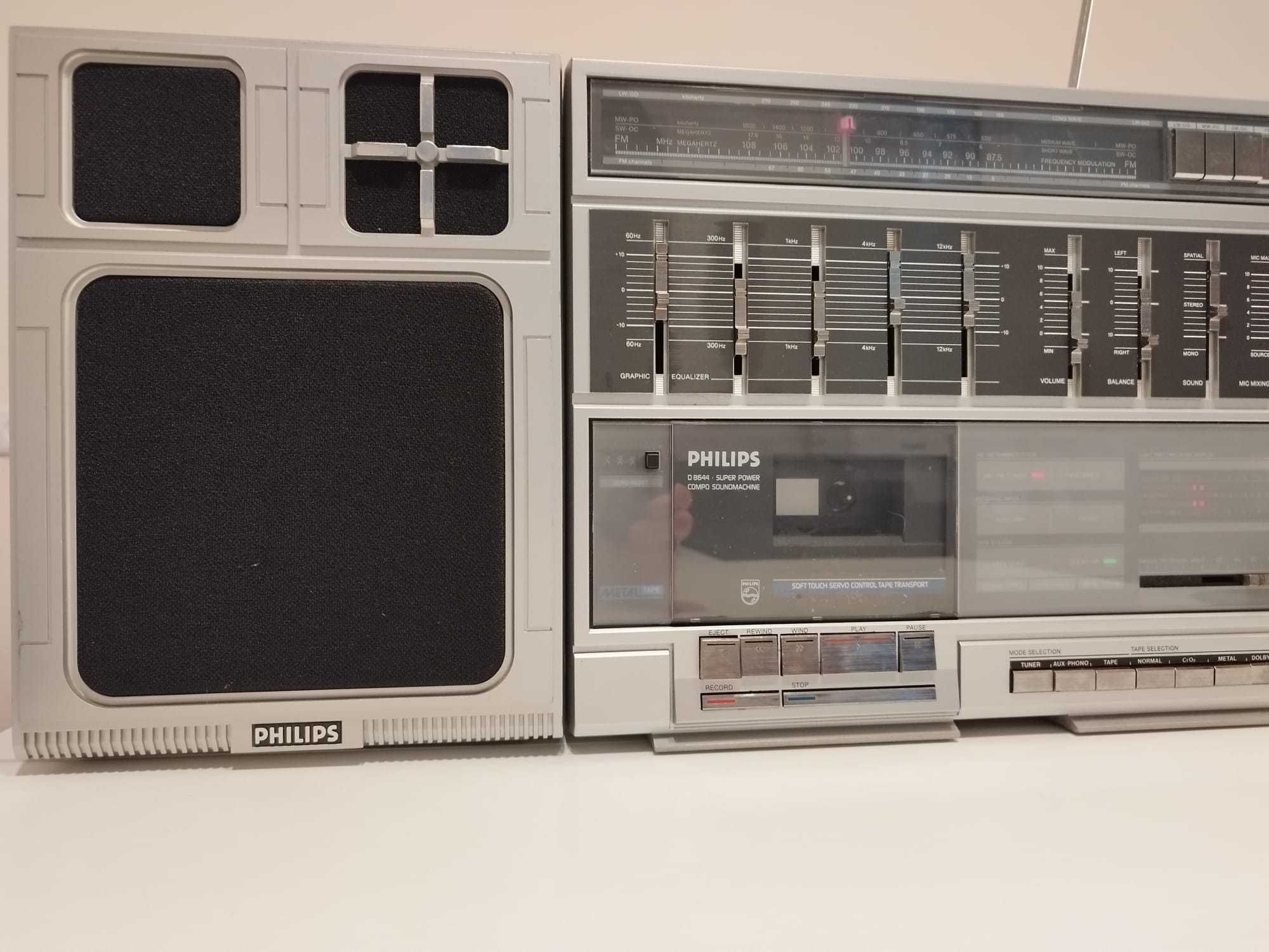 Boombox - Stereo Radio/Cassette PHILIPS model D8644 - made in AUSTRIA