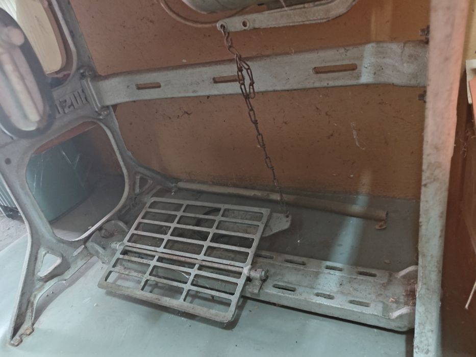 Професионална ЕЛЕКТРИЧЕСКА Шевна Машина LUCZNIK (за кожа)