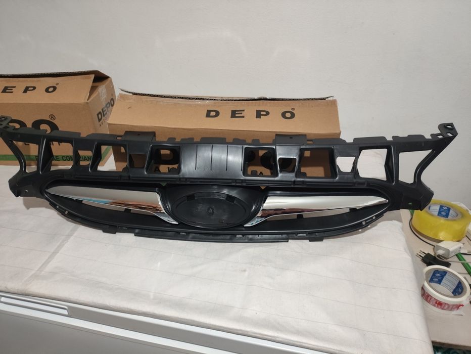 Хундай Акцент решетка радиатора