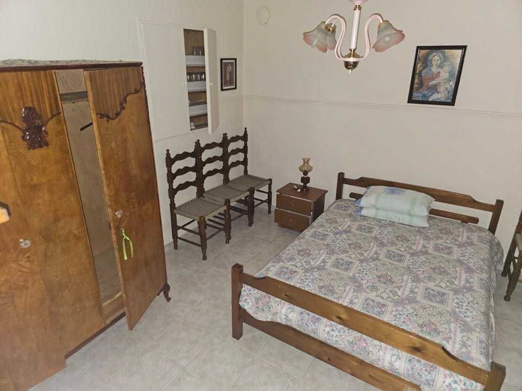 Продава къща в Гърция , Агия Елени, 200 кв.м двор 1883