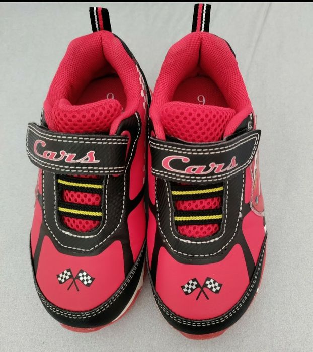 Детски  маратонки светещи