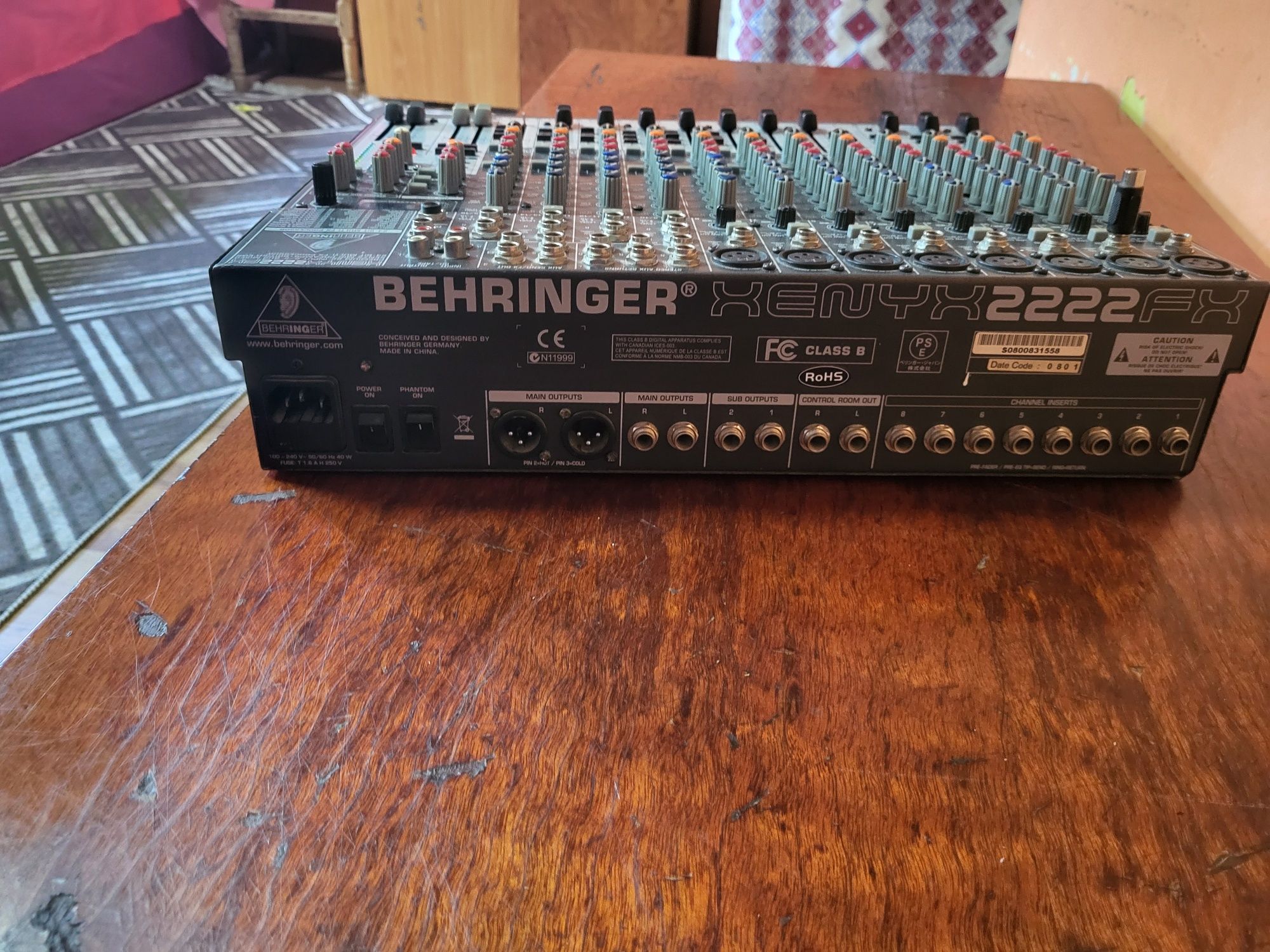 Vând sau schimb boxe pasive behringer cu amplificator mixer si cabluri