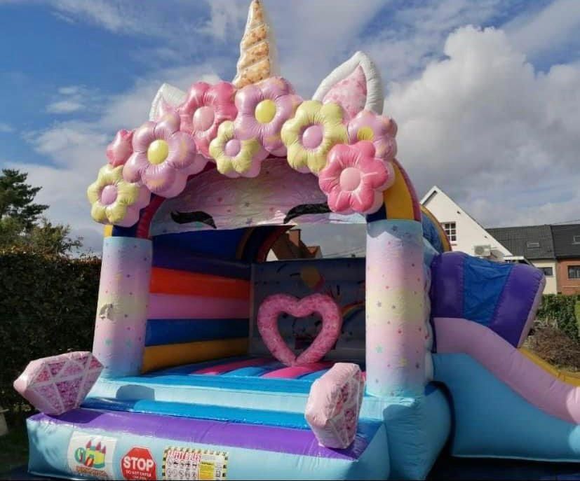 Castele și seturi gonflabile pentru copii