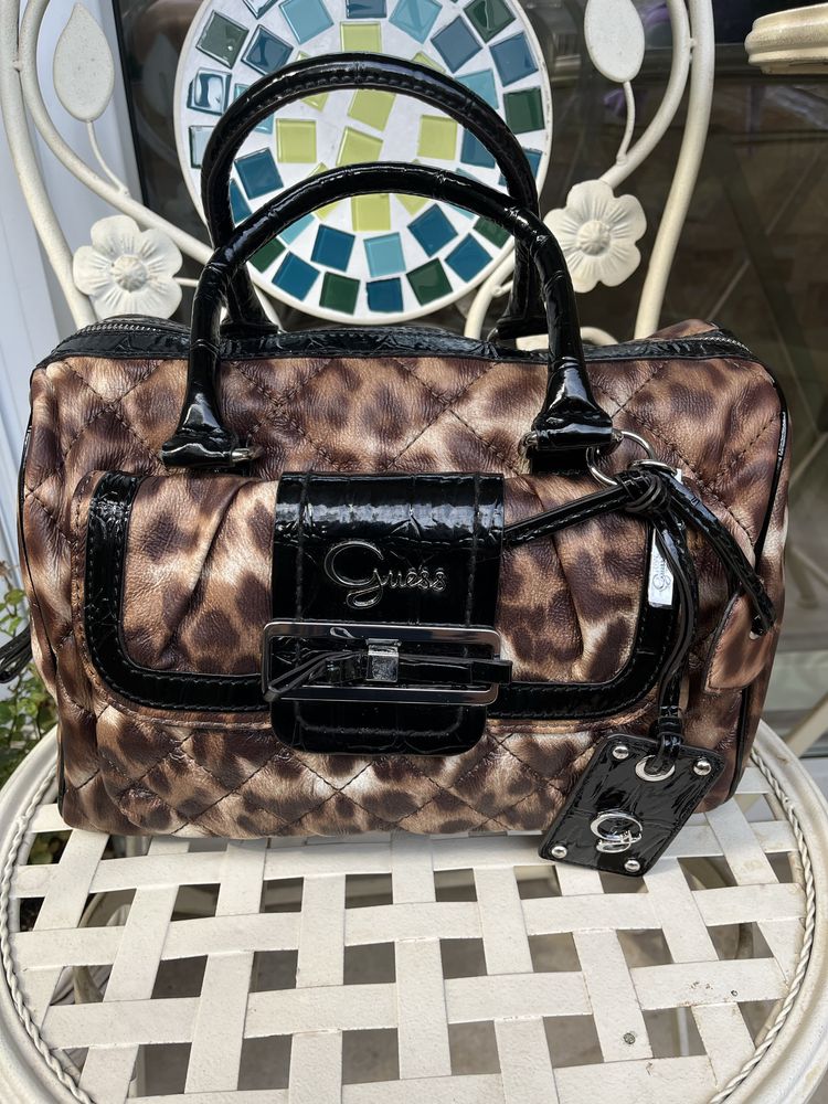 Дамска чанта Guess