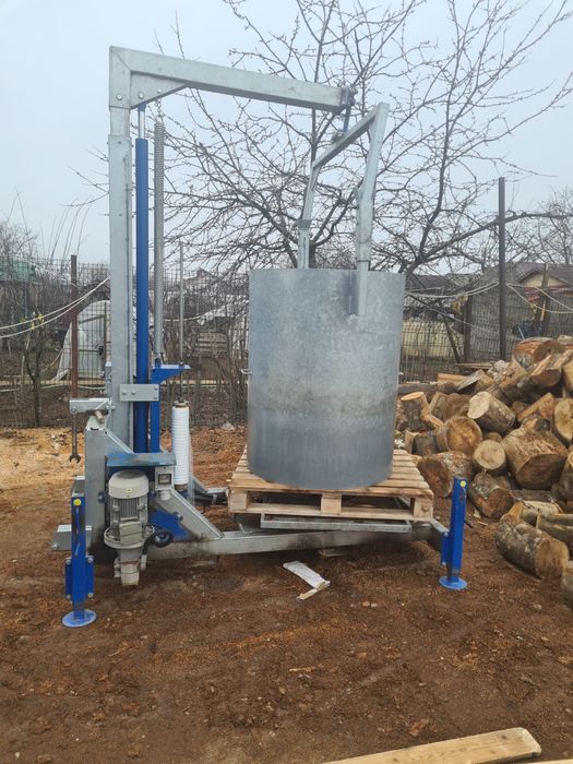 Utilaj pentru ambalat lemne de foc