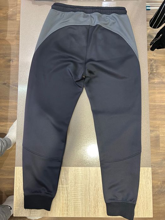 ОРИГИНАЛЕН Чисто Нов мъжки екип на ZARA