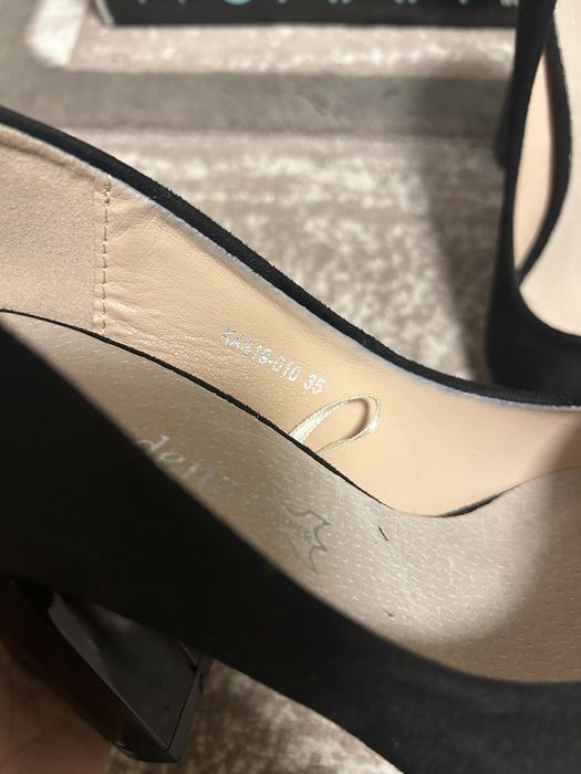 Дамски обувки на висок ток