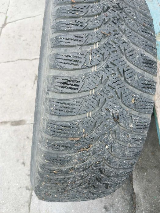 Продавам железни джанти и оригинални тасове за кия