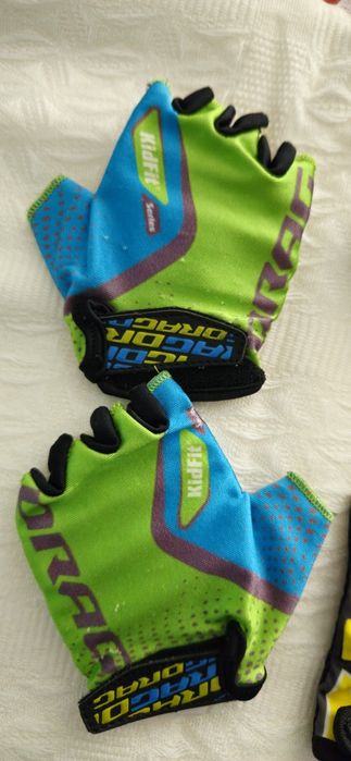 Ръкавички за малък колоездач