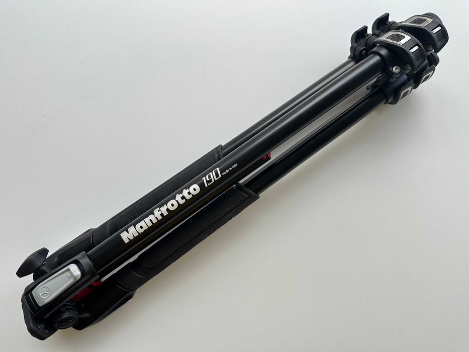 Manfrotto MT190XPro3 + Manfrotto MHXPRO-3W статив за фотоапарат