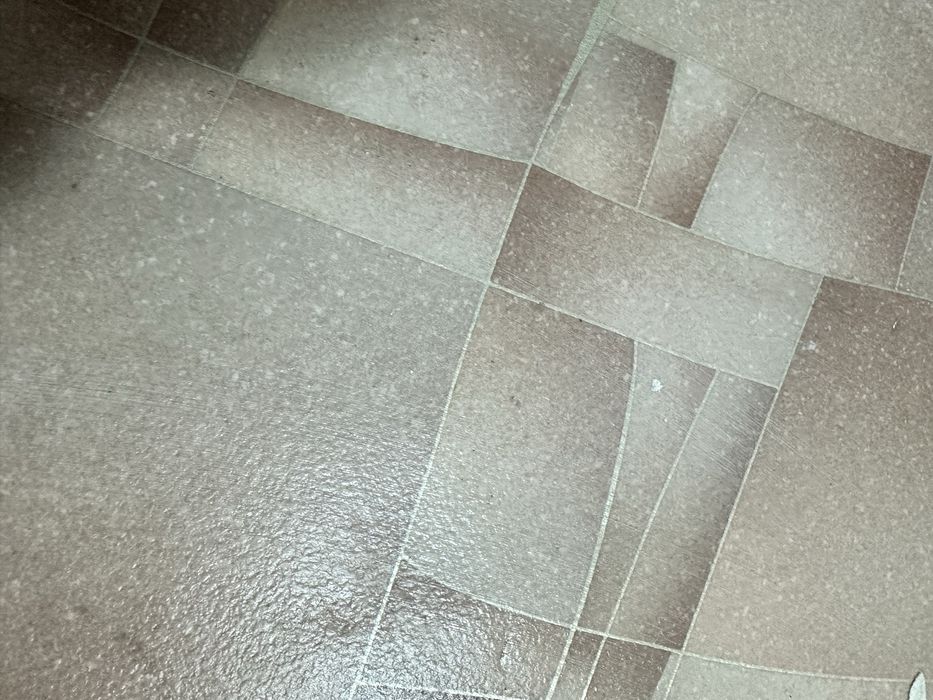 Отдам линолеум б/у разных размеров