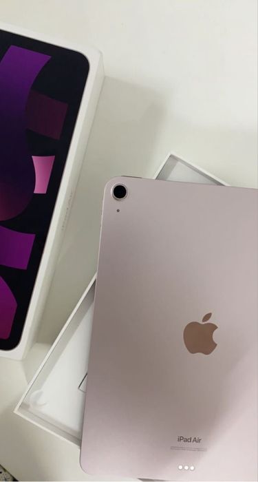 Продам айпад эйр 5 поколения