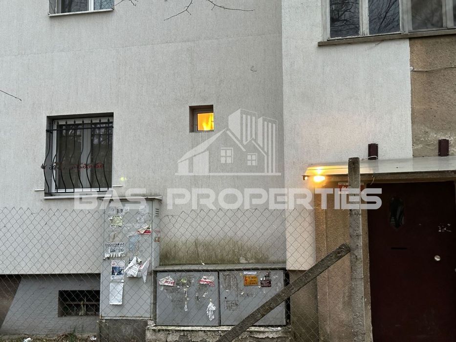 Продава се Тристаен апартамент в София, Илинден - 65 кв.м за 2616 €/кв.м - Снимка #12