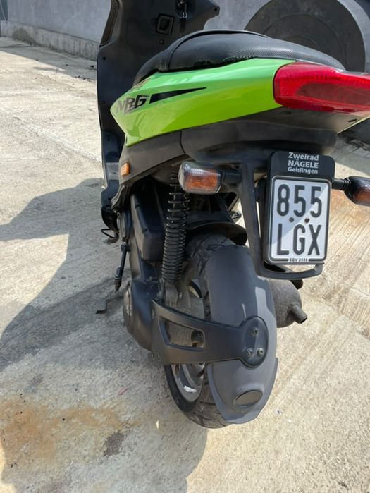 Scuter Piaggo Hi per 2 Nrg