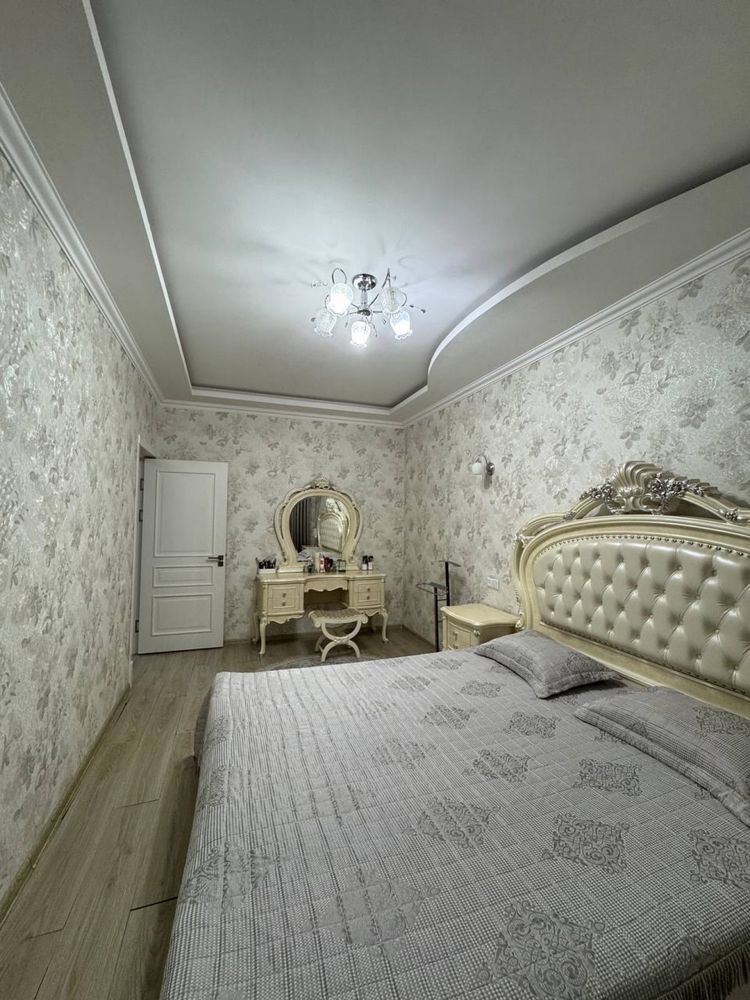 Коратош 4/4/5 Евроремонт бал: 2.20х7 100 кв.м ор: Дружба Чорсу Масжид