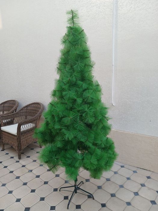 Искусственная новогодная ёлка