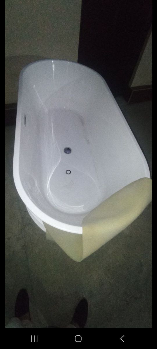 Vanna sotiladi akril. Xitoy