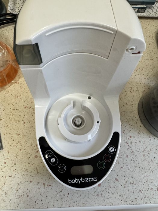Baby Brezza food maker Deluxe