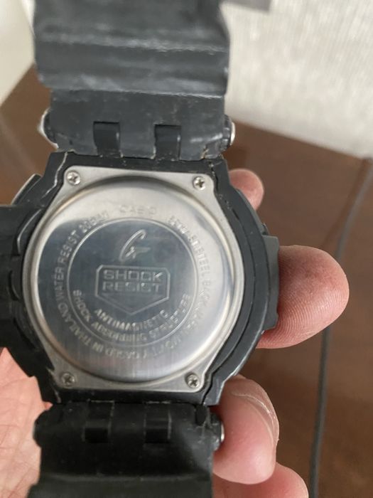 Наручные часы CASIO.