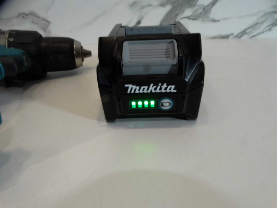 Makita DF 002G + 40 V / 2.0 Ah - Професионален винтоверт
