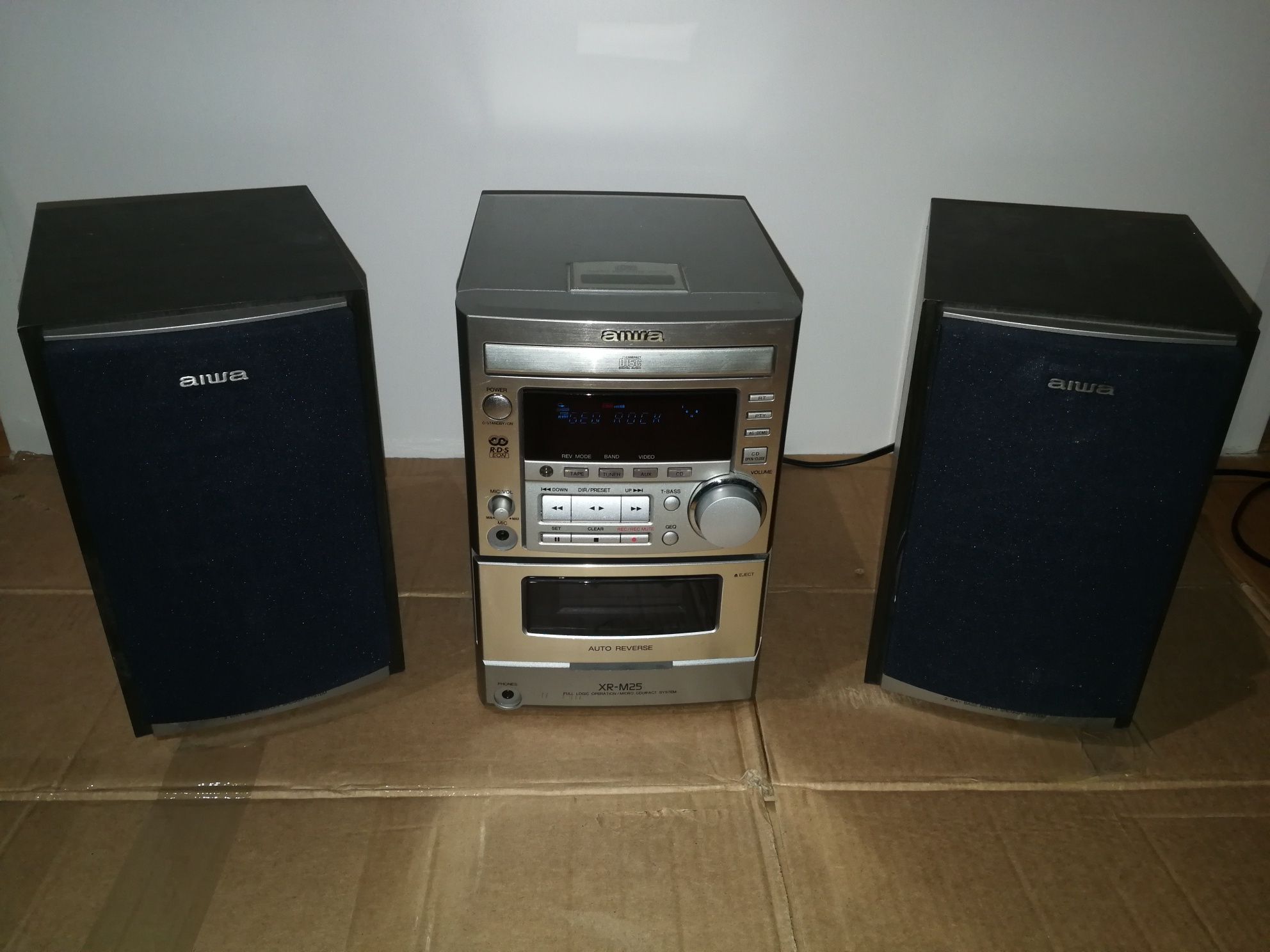 Micro combina Audio Aiwa XR-M25+2Boxe 6ohm cd/caseta/radio/aux